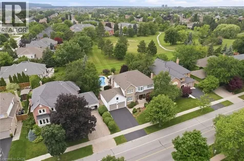 4129 Millcroft Park Drive Burlington ON L7M 3V1