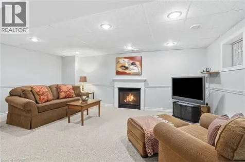 4129 Millcroft Park Drive Burlington ON L7M 3V1