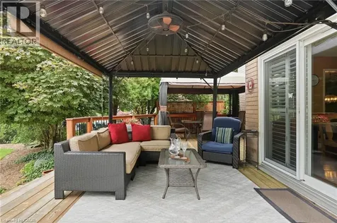 4129 Millcroft Park Drive Burlington ON L7M 3V1
