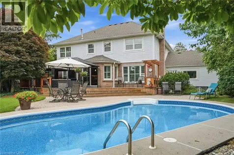 4129 Millcroft Park Drive Burlington ON L7M 3V1