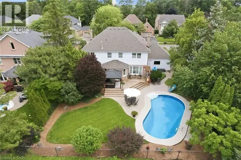 4129 Millcroft Park Drive Burlington ON L7M 3V1
