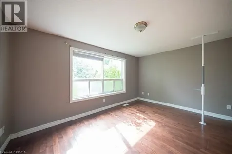 23 Stowe Terrace Brantford ON N3T 6P4