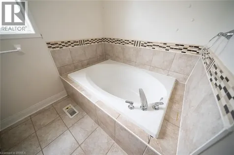 23 Stowe Terrace Brantford ON N3T 6P4