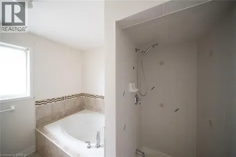 23 Stowe Terrace Brantford ON N3T 6P4