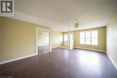 23 Stowe Terrace Brantford ON N3T 6P4
