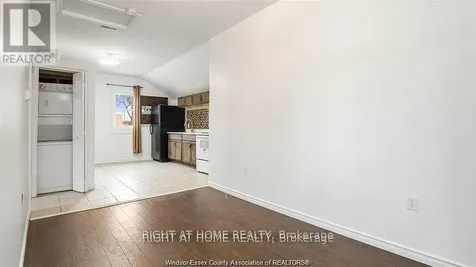 762 Aylmer Avenue East Windsor ON N9A 1V3