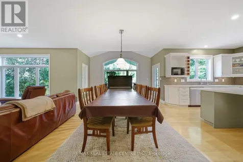 112 Dirksen Court Kitchener ON N2P 2M1