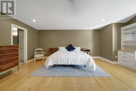 112 Dirksen Court Kitchener ON N2P 2M1