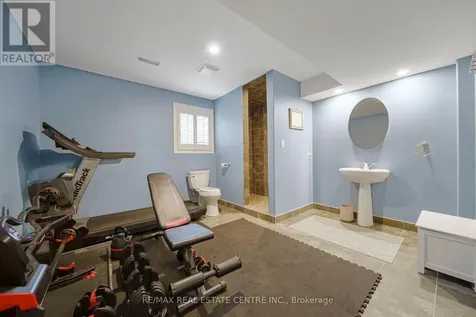 112 Dirksen Court Kitchener ON N2P 2M1