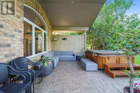 112 Dirksen Court Kitchener ON N2P 2M1