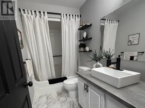 180 Garden Street Pembroke ON K8A 2H3