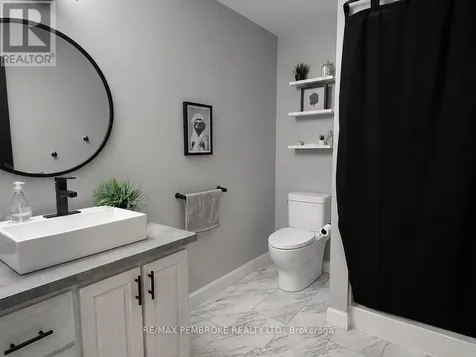 180 Garden Street Pembroke ON K8A 2H3