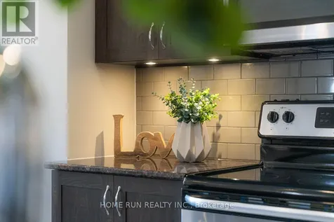 261 Brambling Way Ottawa ON K2J 0E4