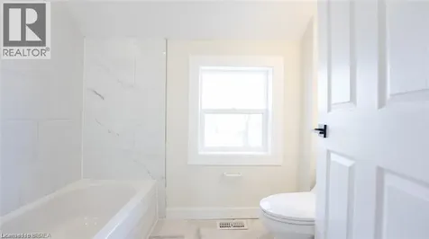55 Winniett Street Brantford ON N3T 1M6