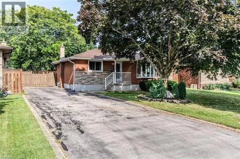 17 Woodsview Avenue Grimsby ON L3M 3S5