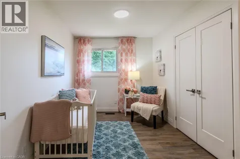 17 Woodsview Avenue Grimsby ON L3M 3S5