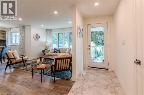 17 Woodsview Avenue Grimsby ON L3M 3S5