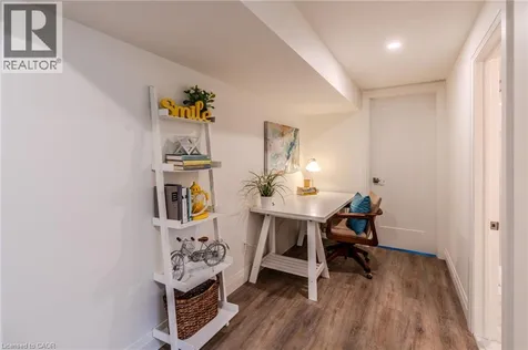 17 Woodsview Avenue Grimsby ON L3M 3S5
