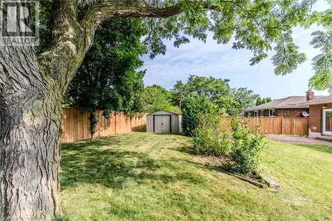 17 Woodsview Avenue Grimsby ON L3M 3S5
