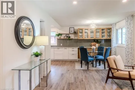 17 Woodsview Avenue Grimsby ON L3M 3S5