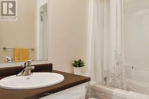 49 Silver Glen Boulevard Collingwood ON L9Y 0G9