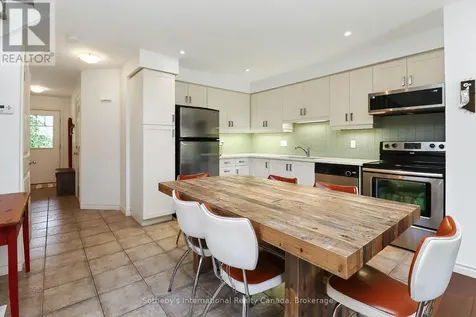 49 Silver Glen Boulevard Collingwood ON L9Y 0G9