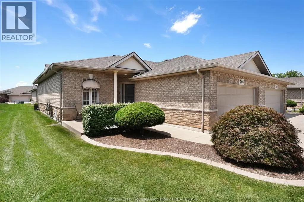 5925 Ballantrae Crescent Windsor ON N9J 3Y7