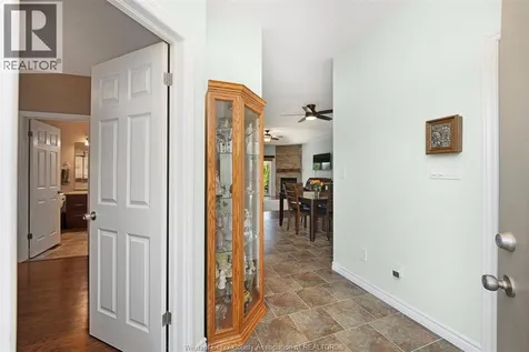 5925 Ballantrae Crescent Windsor ON N9J 3Y7