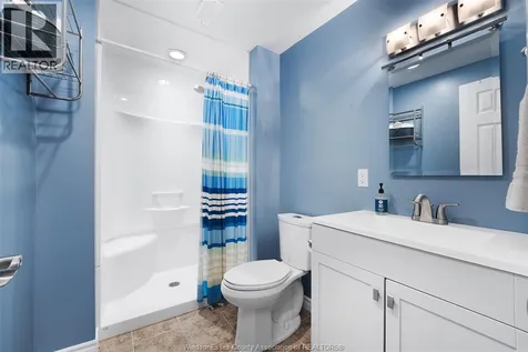 5925 Ballantrae Crescent Windsor ON N9J 3Y7