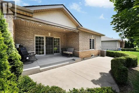 5925 Ballantrae Crescent Windsor ON N9J 3Y7