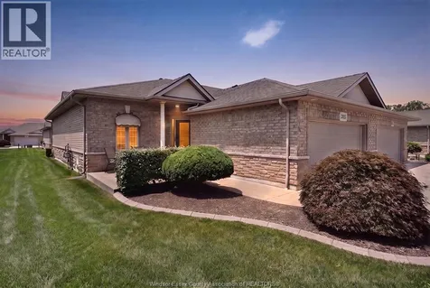 5925 Ballantrae Crescent Windsor ON N9J 3Y7
