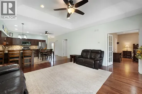 5925 Ballantrae Crescent Windsor ON N9J 3Y7