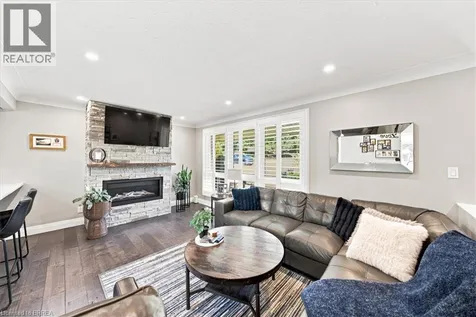 28 Riverview Terrace Paris ON N3L 2P4