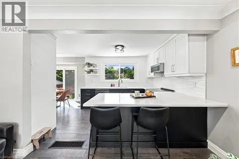 28 Riverview Terrace Paris ON N3L 2P4