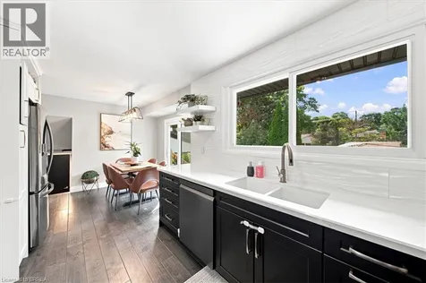 28 Riverview Terrace Paris ON N3L 2P4