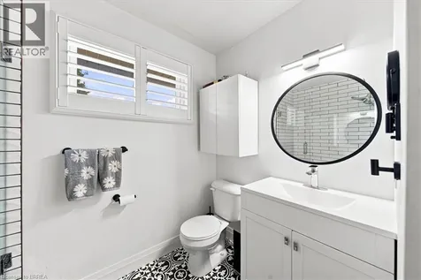 28 Riverview Terrace Paris ON N3L 2P4