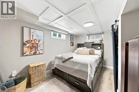 28 Riverview Terrace Paris ON N3L 2P4