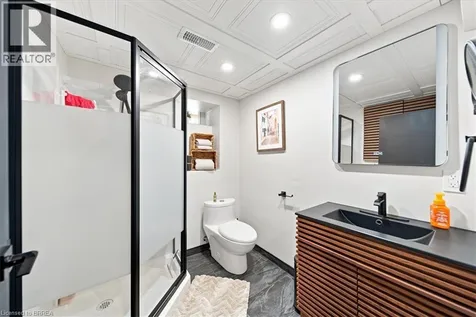 28 Riverview Terrace Paris ON N3L 2P4