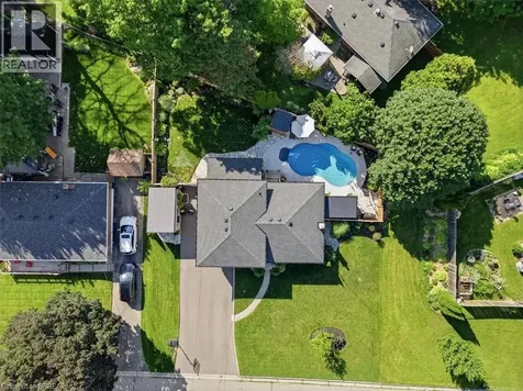 28 Riverview Terrace Paris ON N3L 2P4