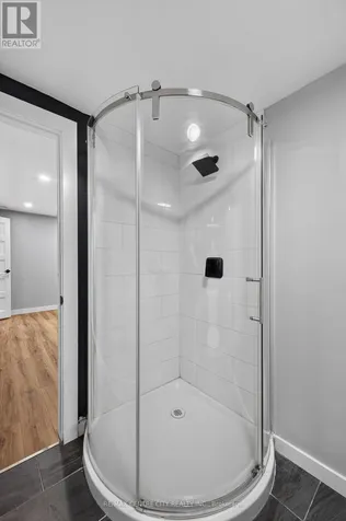 1 Idsardi Avenue St. Thomas ON N5R 5P5