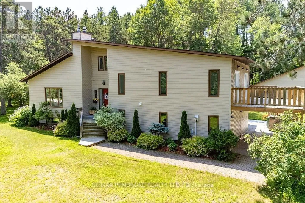 177 Sylvan Drive Petawawa ON K8A 6W7