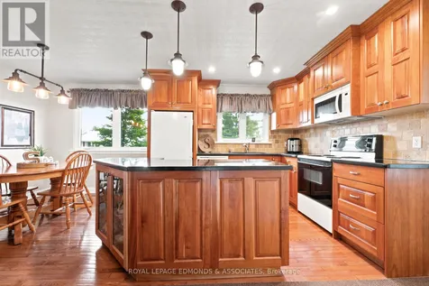 532 Herbert Street Pembroke ON K8A 2Z5