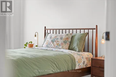 1587 Duplante Avenue Ottawa ON K4A 4A1