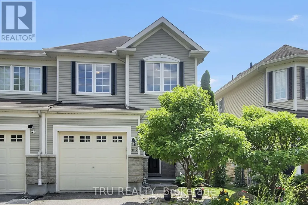 109 Braddock Private Ottawa ON K2J 0E7
