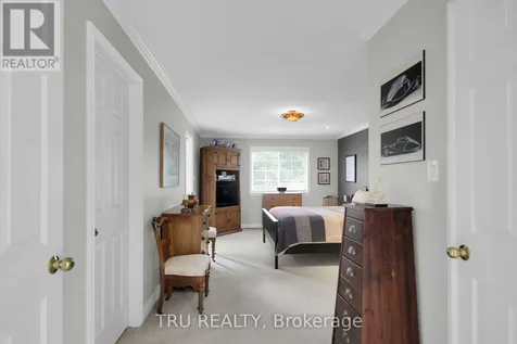 109 Braddock Private Ottawa ON K2J 0E7