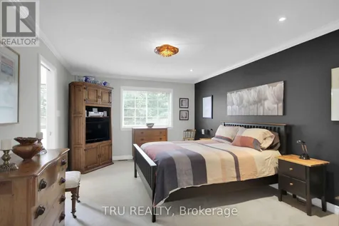 109 Braddock Private Ottawa ON K2J 0E7