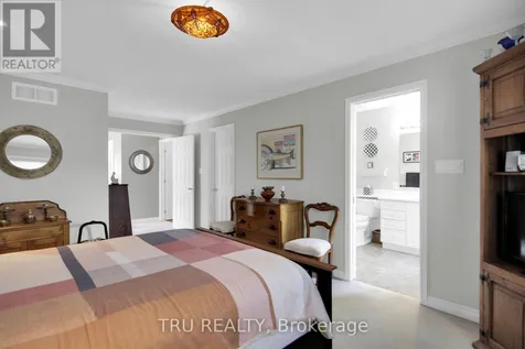 109 Braddock Private Ottawa ON K2J 0E7