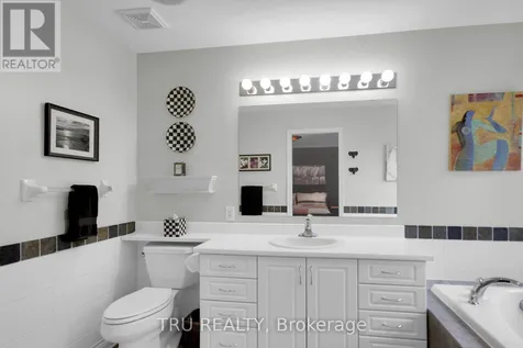 109 Braddock Private Ottawa ON K2J 0E7