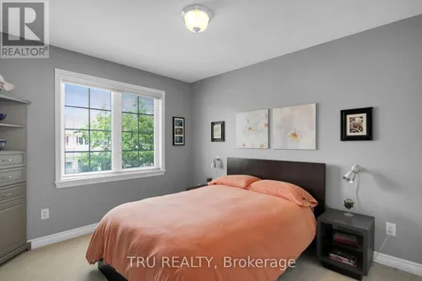 109 Braddock Private Ottawa ON K2J 0E7