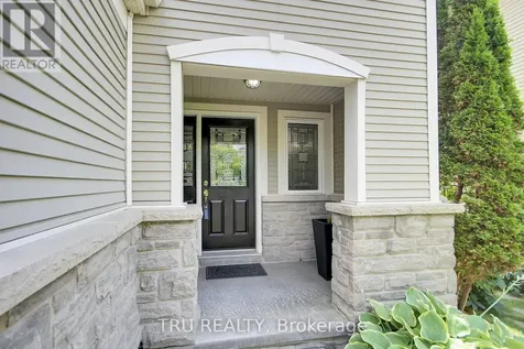 109 Braddock Private Ottawa ON K2J 0E7